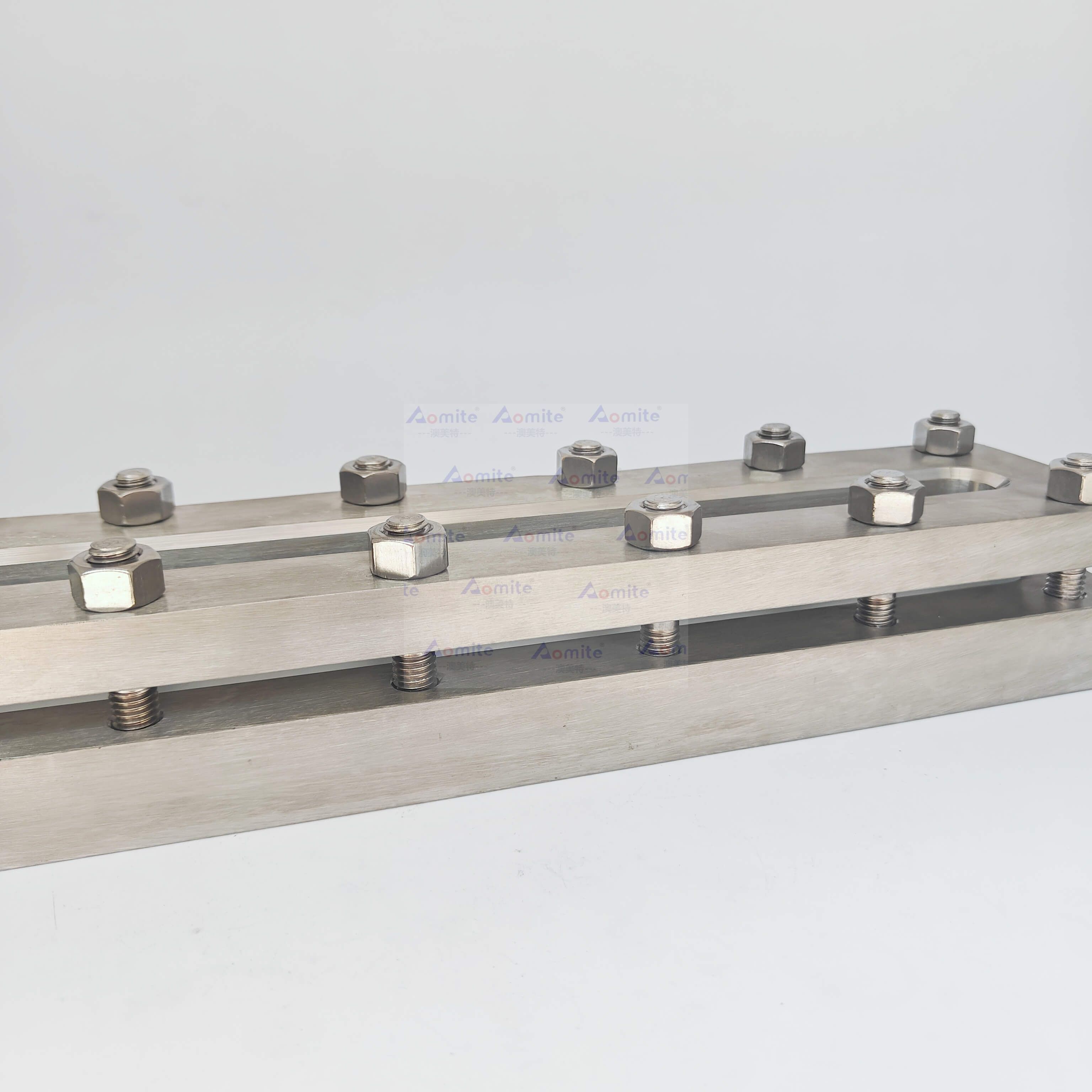 304 Stainless Steel Rectangle Oval Sight Glass - 80x300mm Square Flange Observation Window for Industrial Flow Monitoring