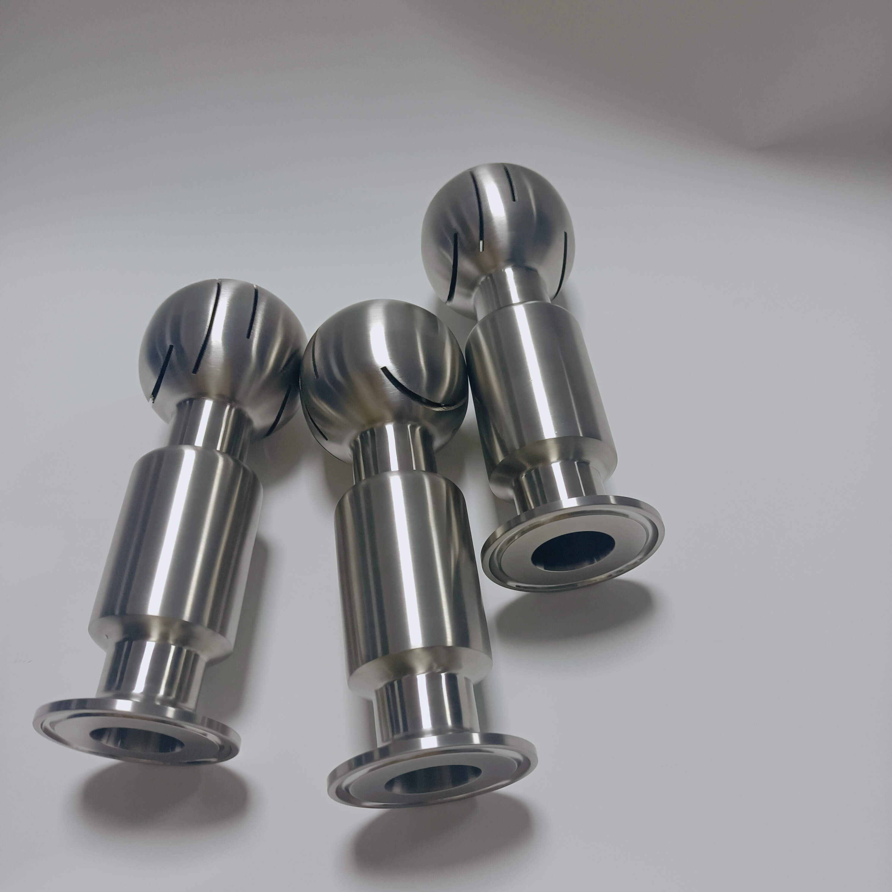 Stainless Steel Easy Installation Rotary 360° Spray Cleaning Spray Ball for CIP Tank Cleaning